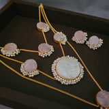WEAR ME EXCLUSIVE ROSE QUARTZ NECKLACE WITH STUDS