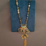 EXCLUSIVE SEMI PRECIOUS PENDANT WITH STRING