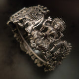 TRIBAL SILBVER PLATED TEMPLE BANGLE