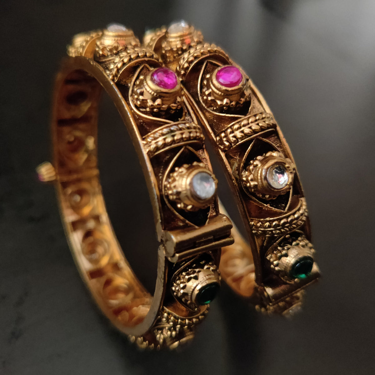 FINEST QUALITY TEMPLE BANGLES (OPENABLE) – Wearmebyradhaji