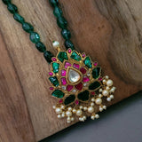 FINE QUALITY KUNDAN PENDANT WITH AGATE STONE STRING