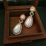 FINEST QUALITY KUNDAN EARRINGS