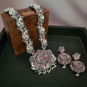 WEAR ME EXCLUSIVE TRIBAL SILVER PLATED DOUBLE SIDED PENDANT NECKLACE WITH EARRINGS