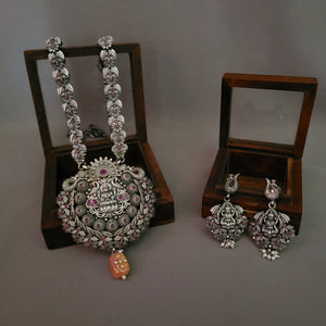 TRIBAL SILVER PLATED TEMPLE NECKLACE WITH EARRINGS