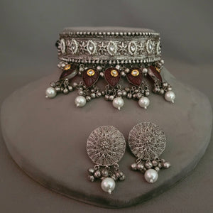 TRIBAL SILVER PLATED CHOKER WITH EARRINGS