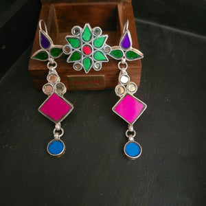 TRIBAL EARRINGS AND RING SET IN COLORED GLASS WORK