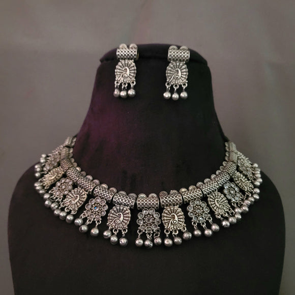 TRIBAL REAL SILVER PLATED NECKLACE WITH EARRINGS IN ANTIQUE FINISH