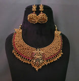 EXCLUSIVE TEMPLE CHOKER WITH EARRINGS