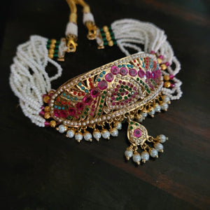 FINEST QUALITY JADAU CHOKER WITH EARRINGS