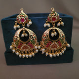 FINEST QUALITY JADAU CHOKER WITH EARRINGS