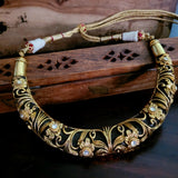 DESIGNER EXCLUSIVE HASLI CHOKER WITH EARRINGS