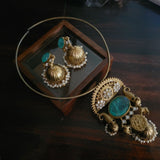 DESIGNER ANTIQUE GOLD PLATED DOUBLET STONE NECKPIECE WITH EARRINGS