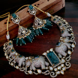 VICTORIAN STATEMENT CHOKER WITH EARRINGS