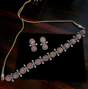 VICTORIAN CHOKER WITH EARRINGS