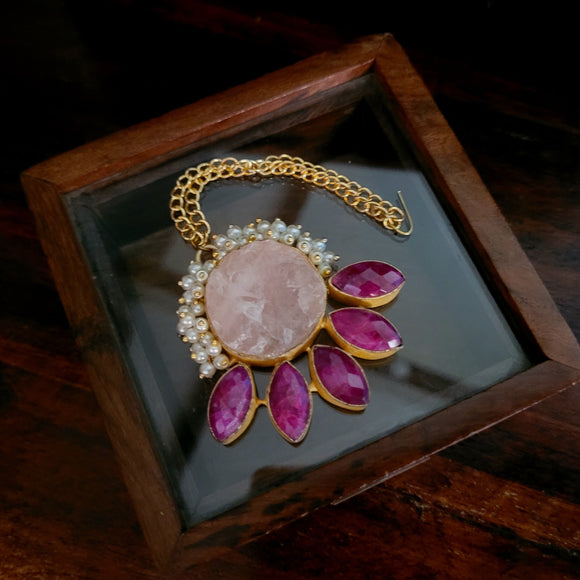 ROSE QUARTZ MAANGTIKKA