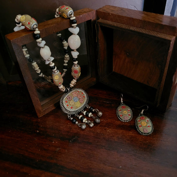 DESIGNER NECKLACE WITH EARRINGS