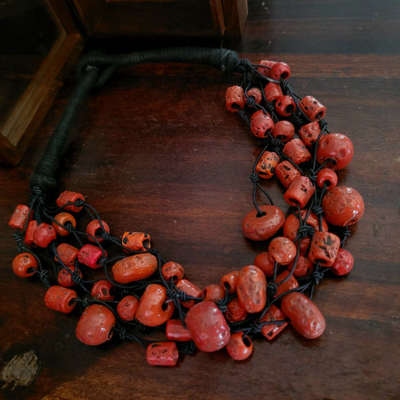 STONE NECKLACE