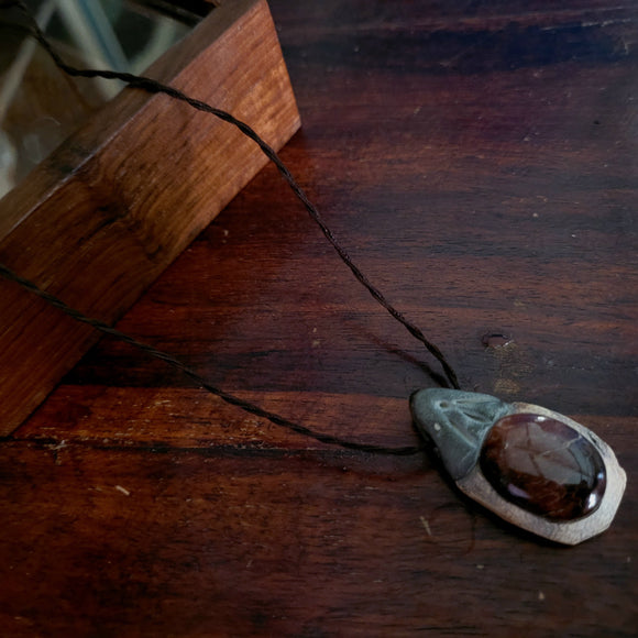 TIGER EYE MACRAME PENDANT