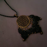 MACRAME BRASS PENDANT