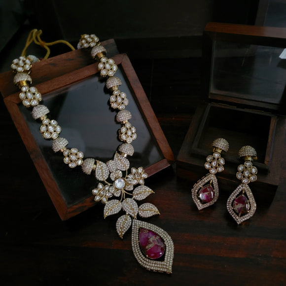 FINEST QUALITY DOUBLET STONE AND KUNDAN NECKLACE WITH EARRINGS