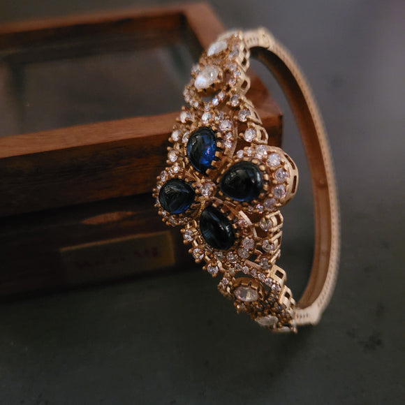 STATEMENT BANGLE