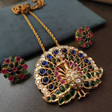 EXCLUSIVE PEACOCK PENDANT AND STUDS SET