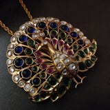 EXCLUSIVE PEACOCK PENDANT AND STUDS SET