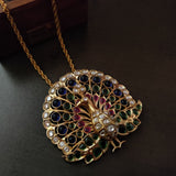 EXCLUSIVE PEACOCK PENDANT AND STUDS SET