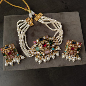 DESIGNER MULTI COLOR KUNDAN CHOKER WITH EARRINGS
