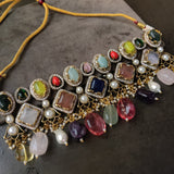 EXCLUSIVE NATURAL STONE CHOKER WITH EARRINGS