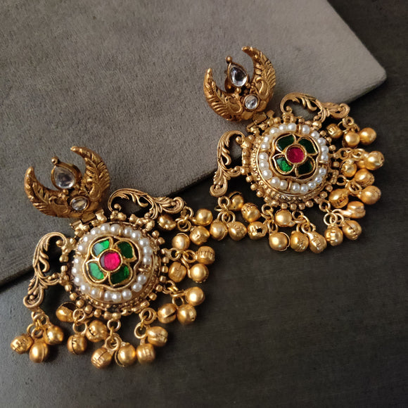 STATEMENT EARRINGS