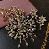 EXCLUSIVE PEACOCK PENDANT AND STUDS SET