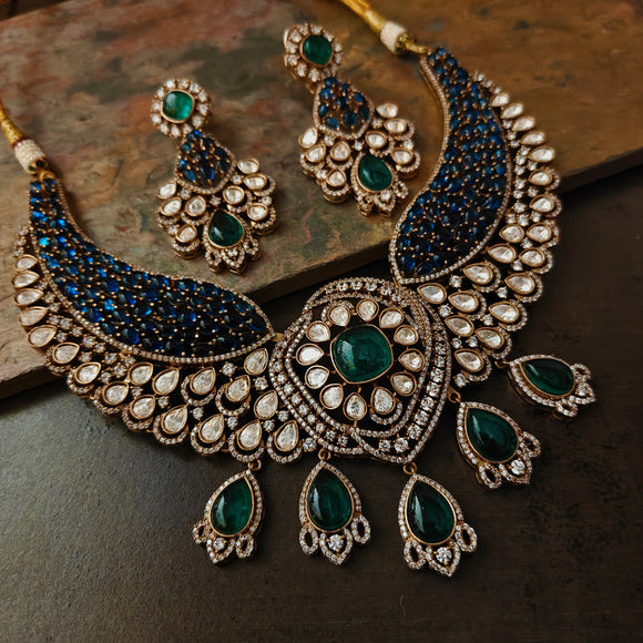 EXQUISITE POLKI KUNDAN DOUBLET STONE CHOKER WITH EARRINGS
