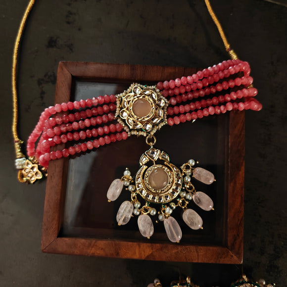 BIKANERI KUNDAN CHOKER WITH EARRINGS WITH ROSE QUARTZ HANGINGS