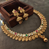 EXCLUSIVE TEMPLE CHOKER WITH EARRINGS