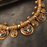 EXCLUSIVE TEMPLE CHOKER WITH EARRINGS