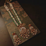 STATEMENT NECKLACE IN MOTHER OF PEARL WITH EARRINGS