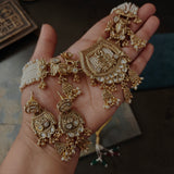 DESGINER NECKLACE WITH EARRINGS