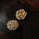 PEARL STUDS