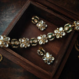 POLKI KUNDAN FLOWER DESIGN CHOKER WITH EARRINGS