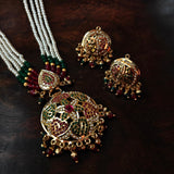 FINEST QUALITY JADAU NECKLACE WITH EARRINGS