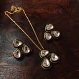 FINEST QUALITY POLKI KUNDAN PENDANT WITH EARRINGS