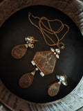 EXCLUSIVE CARVED MOONSTONE KUNDAN DROP PENDANT SET