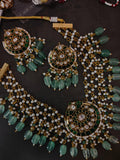 TAJ CHOKER