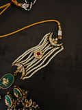 HILAL NECKLACE SET