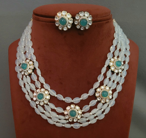 SEMI PRECIOUS STONE NECKLACE WITH STUDS