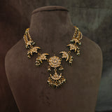 EXCLUSIVE JADAU KUNDAN NECKLACE WITH EARRINGS