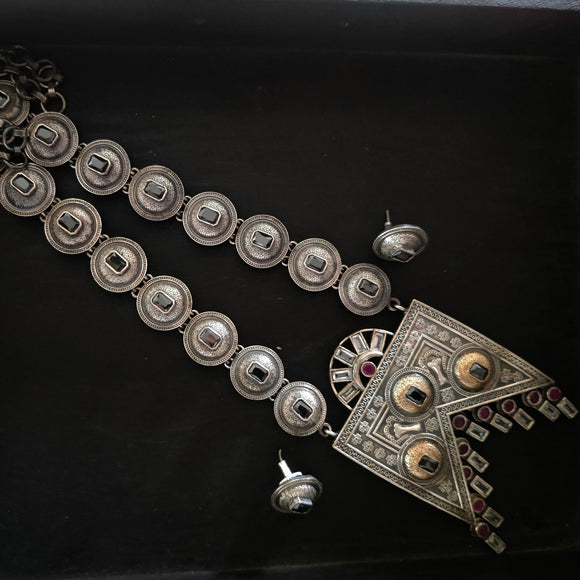 SILVER PLATED TRIBAL NECKLACE WITH STUDS IN DUAL TONE FINISH