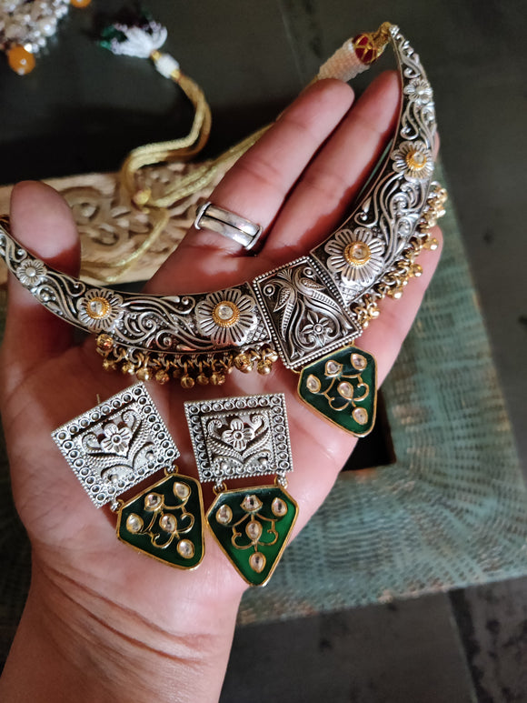 TRIBAL SILVER PLATED EXCLUSIVE NECKPIECE WITH EARRINGS