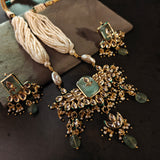 FINEST QUALITY DESIGNER BIKANERI KUNDAN NECKLACE WITH EARRINGS AND REAL FLOURITE HANGING